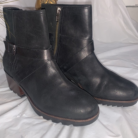Sorel Shoes - SOREL Black Cate Buckle Waterproof Leather Boots Size 8